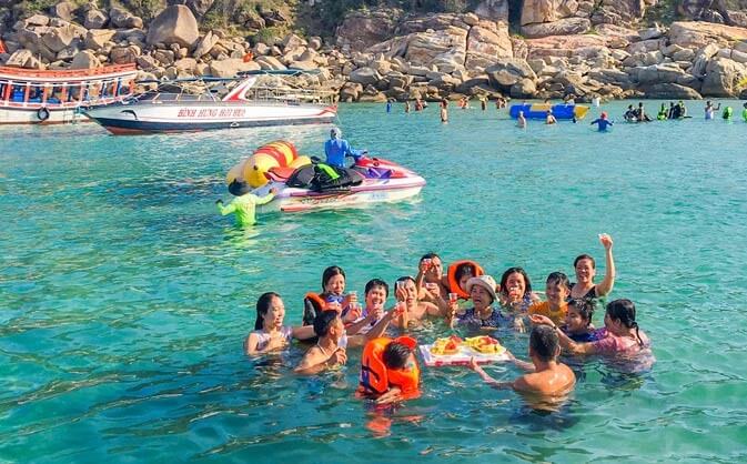 Tour du lich Ninh Chữ Vĩnh Hy 3 Ngày 2 đêm, KH tại Sài Gòn